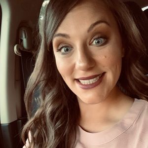 Meet your Posher, Tabitha